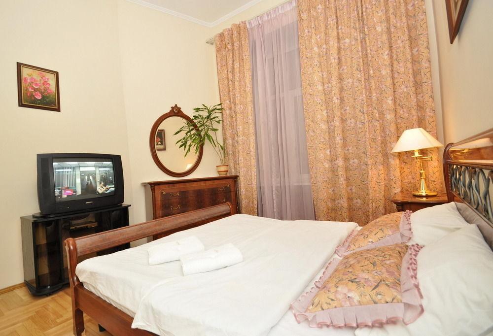 Hostel Kreschatik เคียฟ ภายนอก รูปภาพ