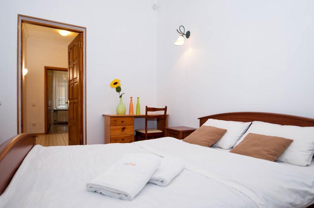Hostel Kreschatik เคียฟ ภายนอก รูปภาพ