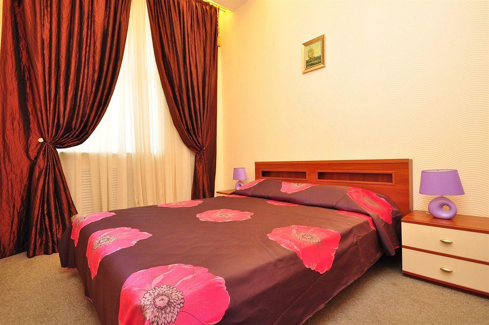 Hostel Kreschatik เคียฟ ภายนอก รูปภาพ