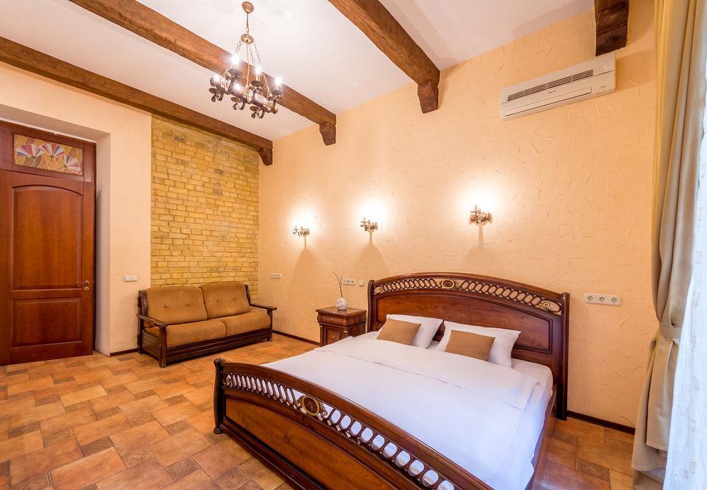 Hostel Kreschatik เคียฟ ภายนอก รูปภาพ